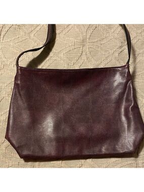 Elegant Burgundy Messenger Shoulder Bag